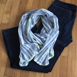 Old navy scarf